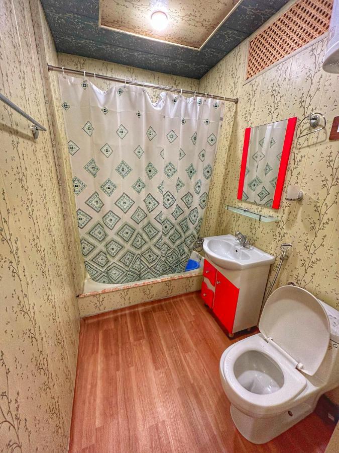 Exotic Young Shreen Houseboat Otel Srīnagar Dış mekan fotoğraf